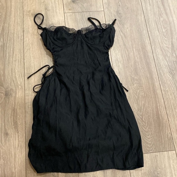 Princess Polly | Hazel Cut Out Mini Dress | Black | Size 6 - Picture 5 of 12